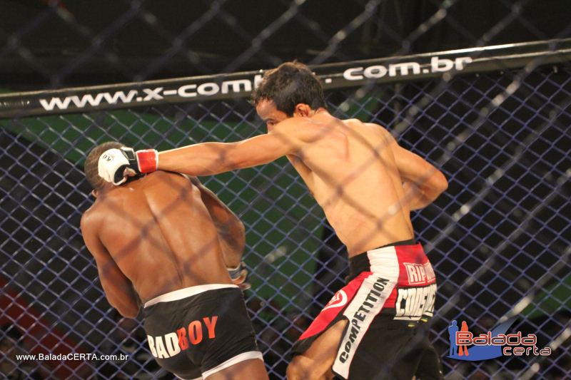 Balada: Bras�lia Rodeio Show - ROCKSTRIKE MMA - Parque Le�o - DF