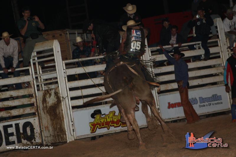 Balada: Braslia Rodeio Show - Parque Leo - DF