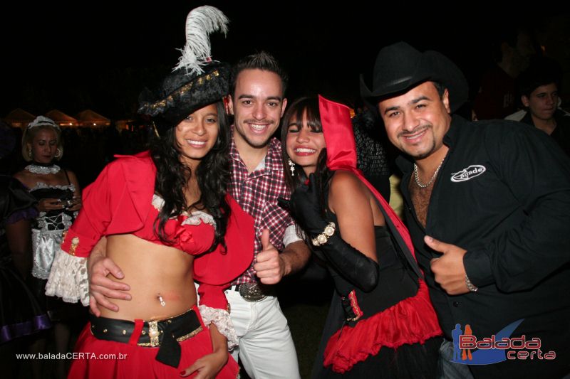Balada: Fotos de sabado na Fantasy 2010 na ASBAC - DF