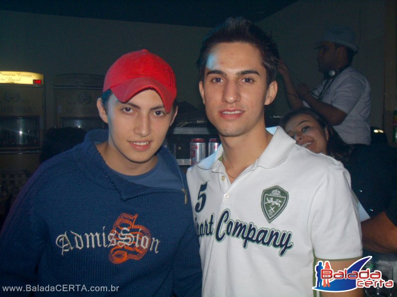 Balada: Fotos de Sexta no Vitorios Hall em Uberlandia/MG