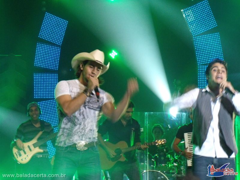 Balada: Fotos do Show Fred & Gustavo, no Center Convention em Uberlandia