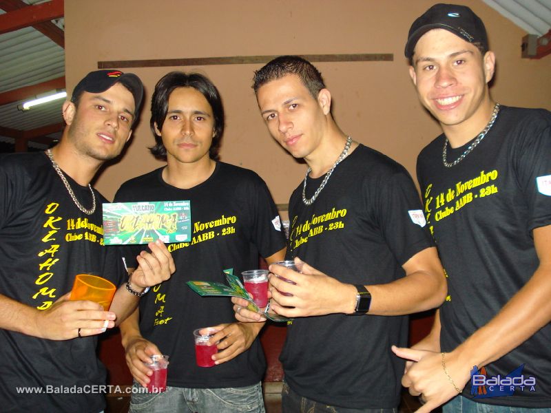 Balada: Fotos da Festa Dentro da Garrafa, nas Chcaras Panorama, em Uberlandia/MG