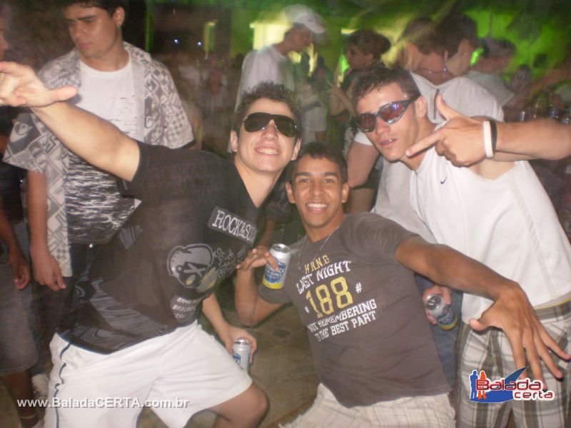 Balada: Fotos da Festa Overend, na Ch�cara do Portugu�s, em Uberl�ndia/MG
