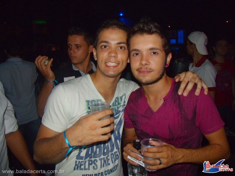 Balada: Fotos de Sexta na Weekend