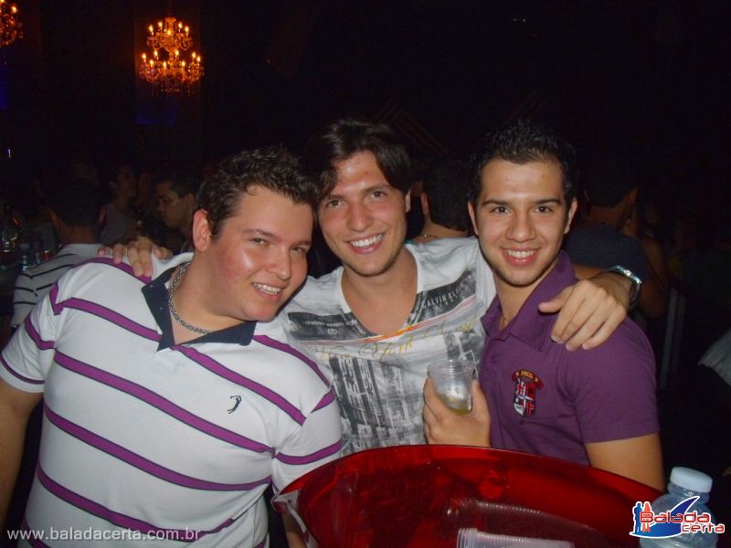 Balada: Fotos de Sexta na Weekend