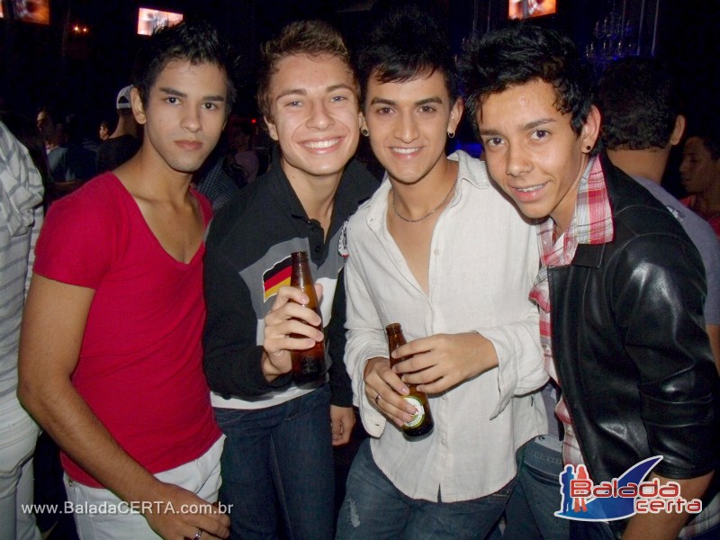 Balada: Fotos de Sexta na Weekend