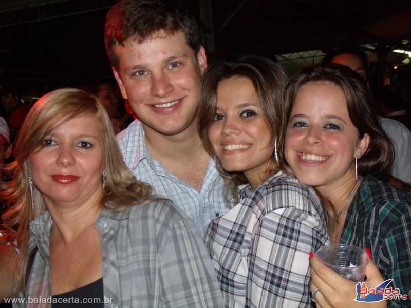 Balada: Fotos do Show Cowboy Forever 2011,no Camaru em Uberlandia/MG