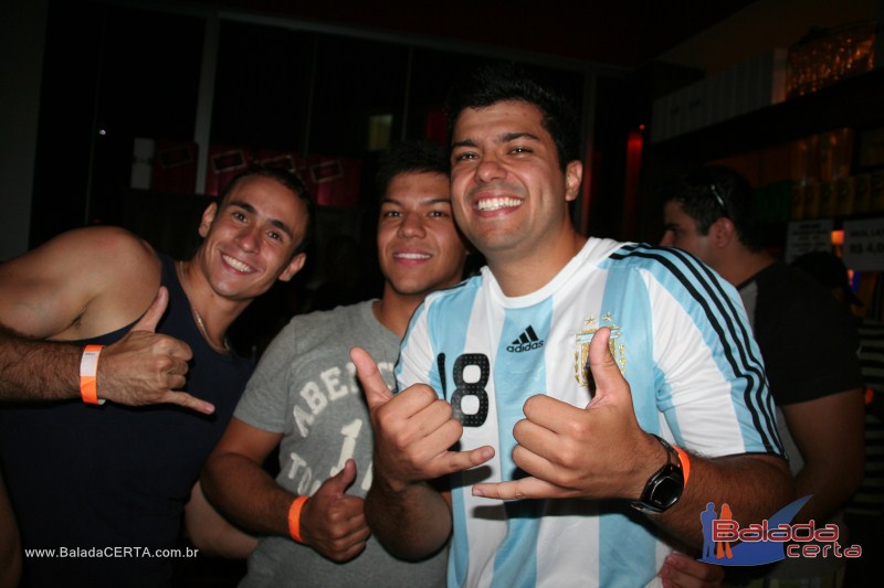 Balada: Fotos de domingo no Nana Bar em guas Claras - DF