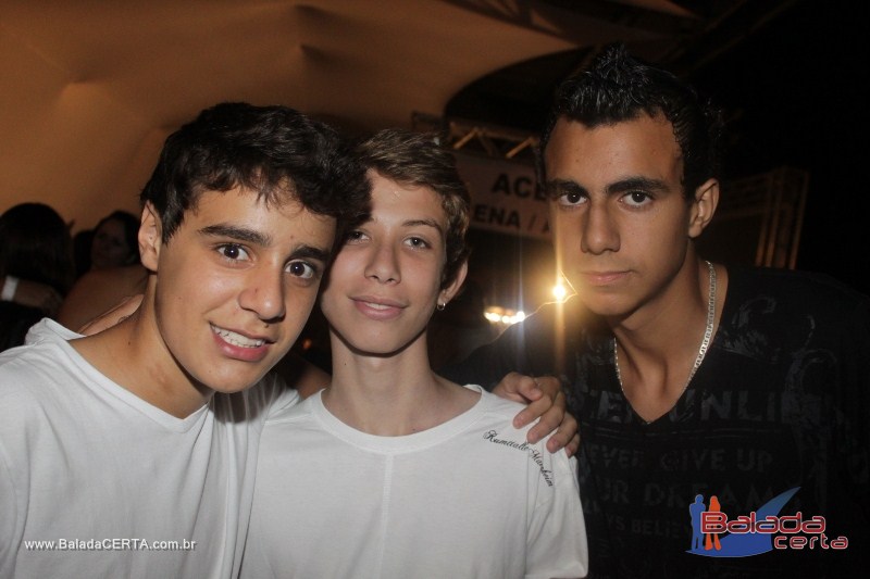 Balada: Granja 2011 - Alexandre Peixe e Gusttavo Lima