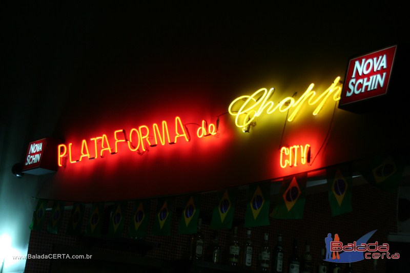 Balada: Fotos de sexta na Plataforma do Chopp na Cidade do Automvel - DF