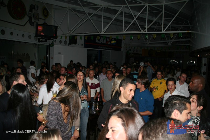 Balada: Fotos de sexta na Plataforma do Chopp na Cidade do Automvel - DF 