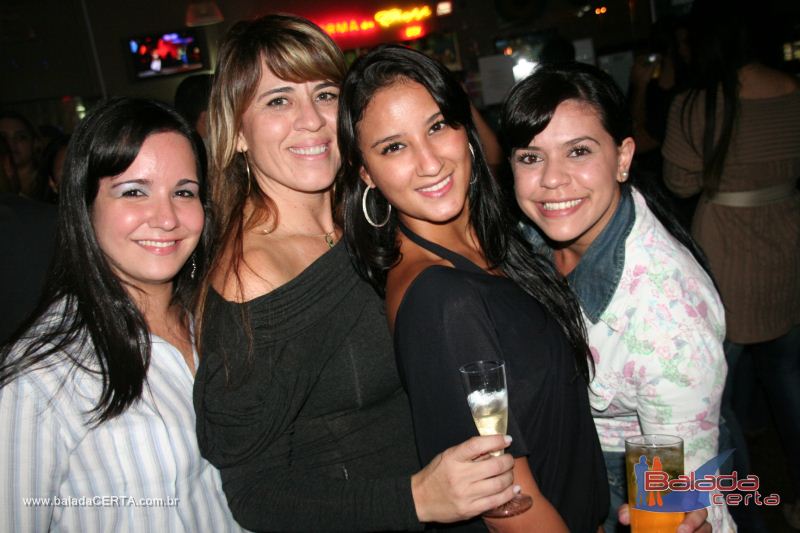Balada: Fotos de Sexta na Plataforma do Choop na Cidade do Automovel - DF