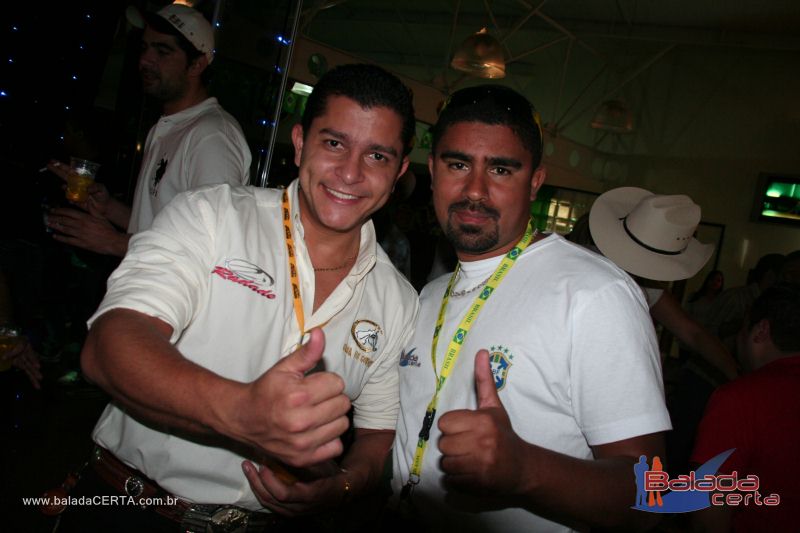 Balada: Fotos de domingo na 1 Galinhada Sertaneja na Plataforma do Choop - DF