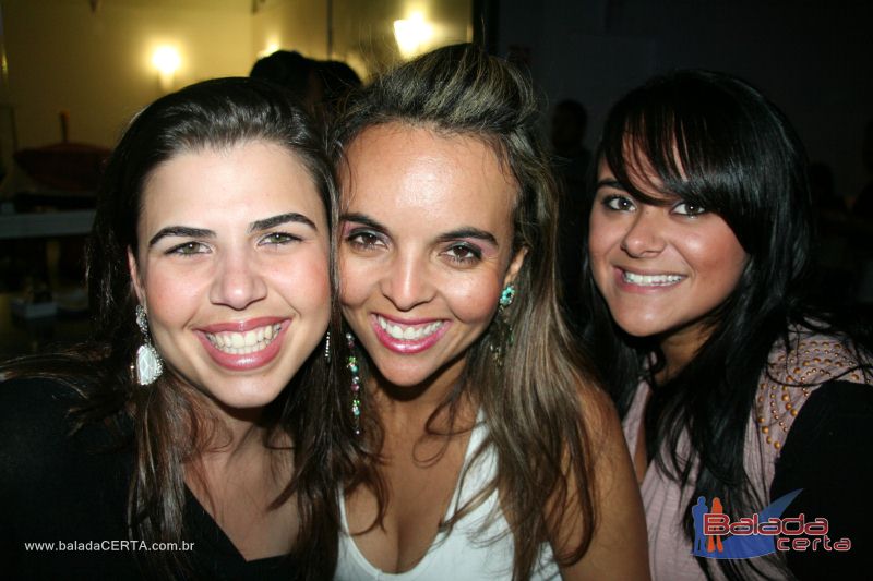 Balada: Fotos de domingo na 1 Galinhada Sertaneja na Plataforma do Choop - DF