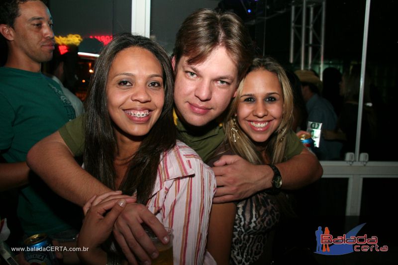 Balada: Fotos de Sexta na Plataforma do Choop na Cidade do Automovel - DF