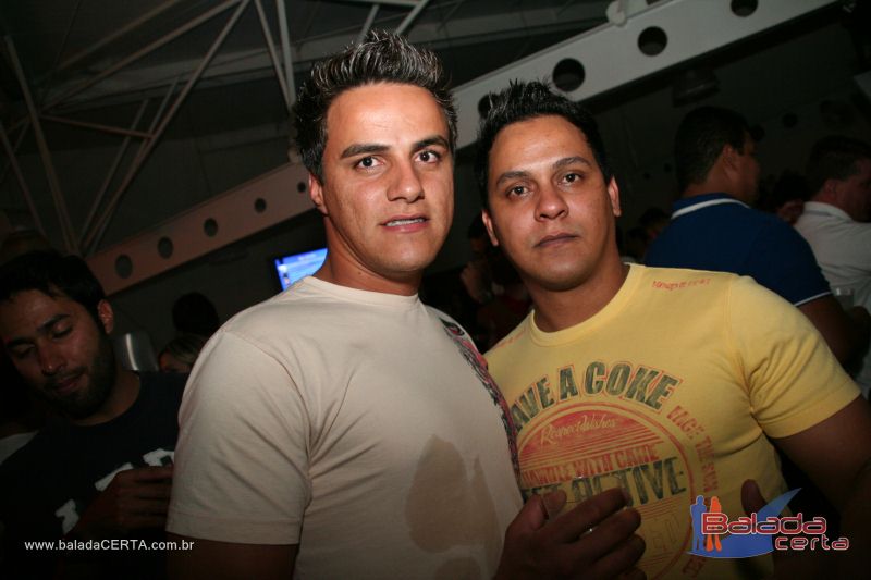 Balada: Fotos de Sexta na Plataforma do Choop na Cidade do Automovel - DF