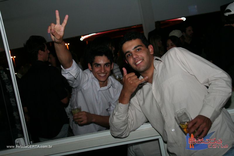 Balada: Fotos de Sexta na Plataforma do Choop na Cidade do Automovel - DF