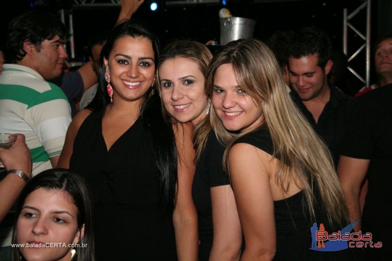 Balada: Fotos de Sexta na Plataforma do Choop na Cidade do Automovel - DF