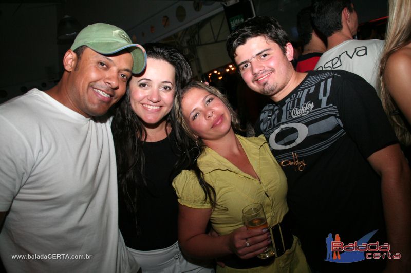 Balada: Fotos de Sexta na Plataforma do Choop na Cidade do Automovel - DF
