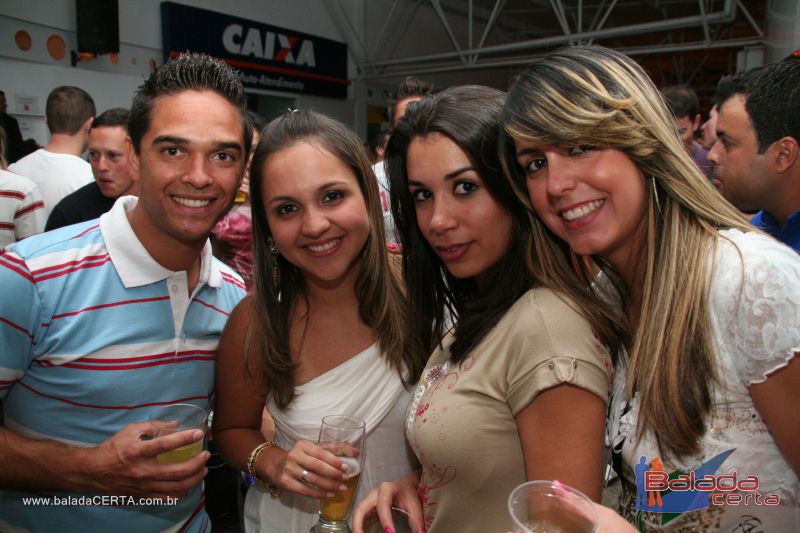 Balada: Fotos de Sexta na Plataforma do Choop na Cidade do Automovel - DF