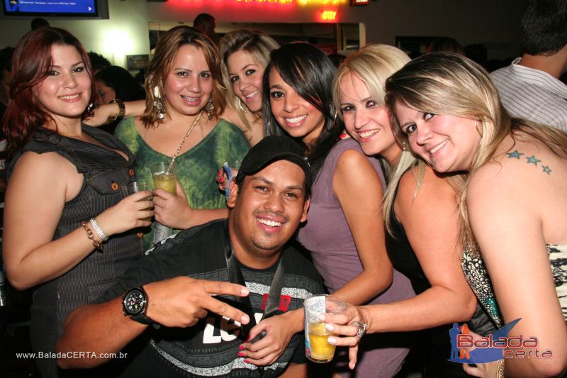 Balada: Fotos de Sexta na Plataforma do Choop na Cidade do Automovel - DF
