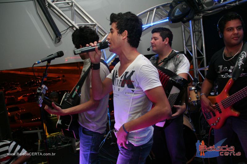 Balada: Fotos de Sexta na Plataforma do Choop na Cidade do Automovel - DF