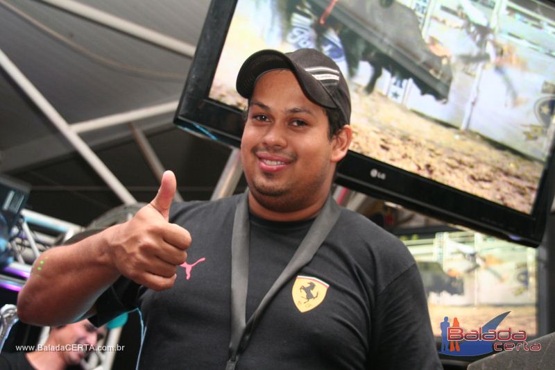Balada: Fotos de Sexta na Plataforma do Choop na Cidade do Automovel - DF