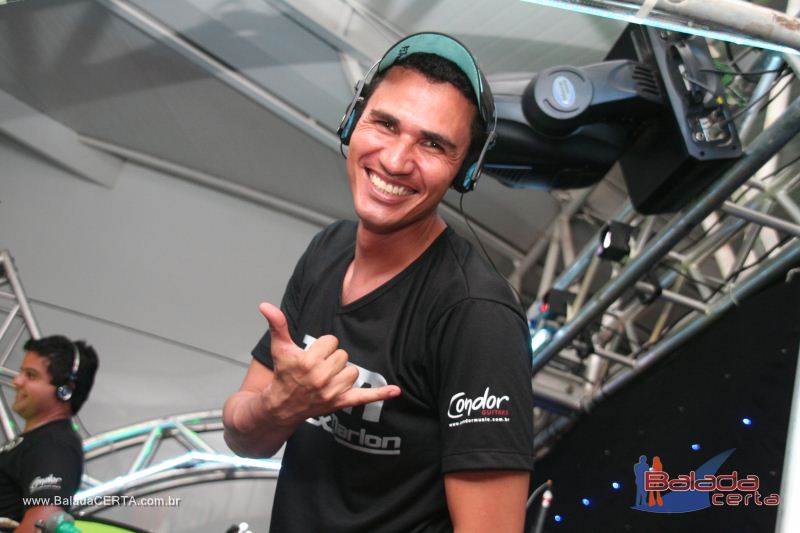 Balada: Fotos de Sexta na Plataforma do Choop na Cidade do Automovel - DF