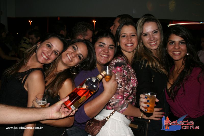 Balada: Fotos de Sexta na Plataforma do Choop na Cidade do Automovel - DF