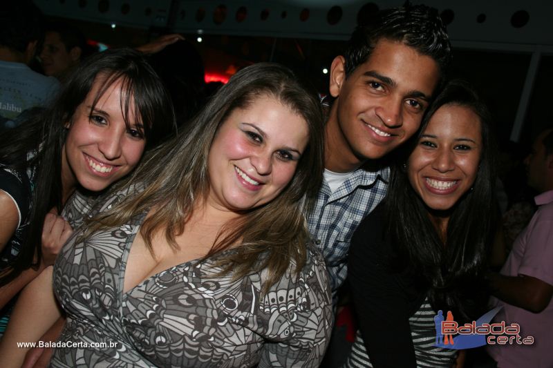 Balada: Fotos de Sexta na Plataforma do Choop na Cidade do Automovel - DF