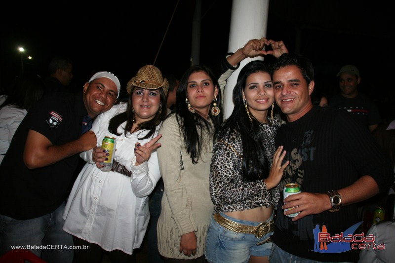 Balada: Fotos de sabado na Fenamilho 2010 em Patos de Minas - MG