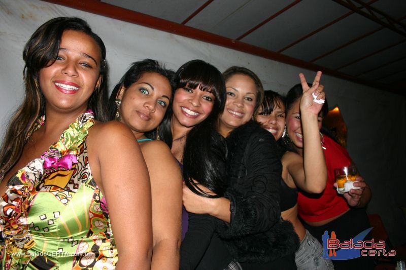 Balada: Fotos de quarta no Barril 66 em guas Claras - DF