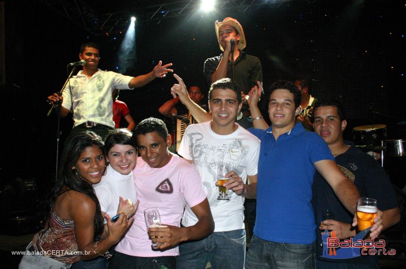 Balada: Fotos da 1 Quarta Sertanejo Universitario no Planeta Country em guas Claras - DF