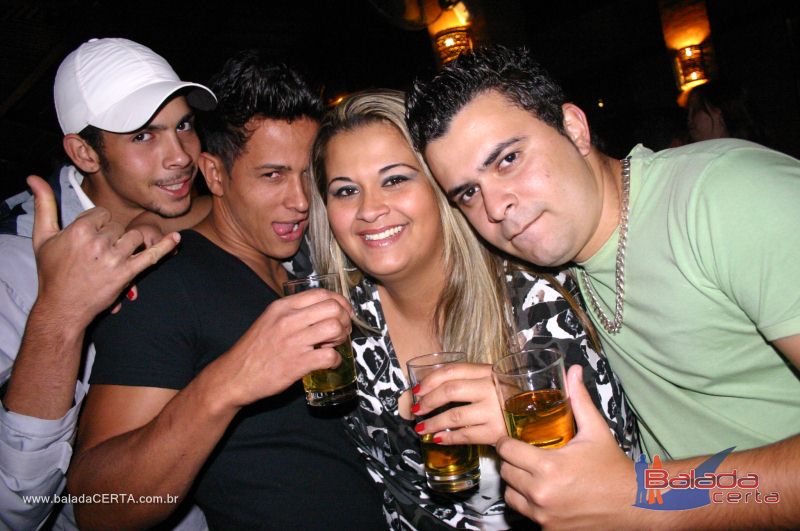 Balada: Fotos da 1 Quarta Sertanejo Universitario no Planeta Country em guas Claras - DF