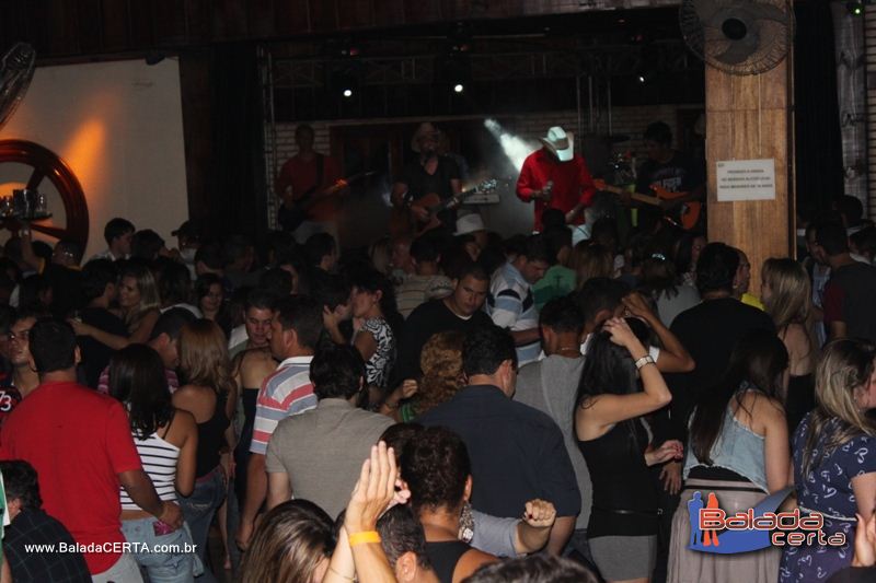 Balada: Fotos de sbado na Roda do Chopp no Ncleo Bandeirante - DF
