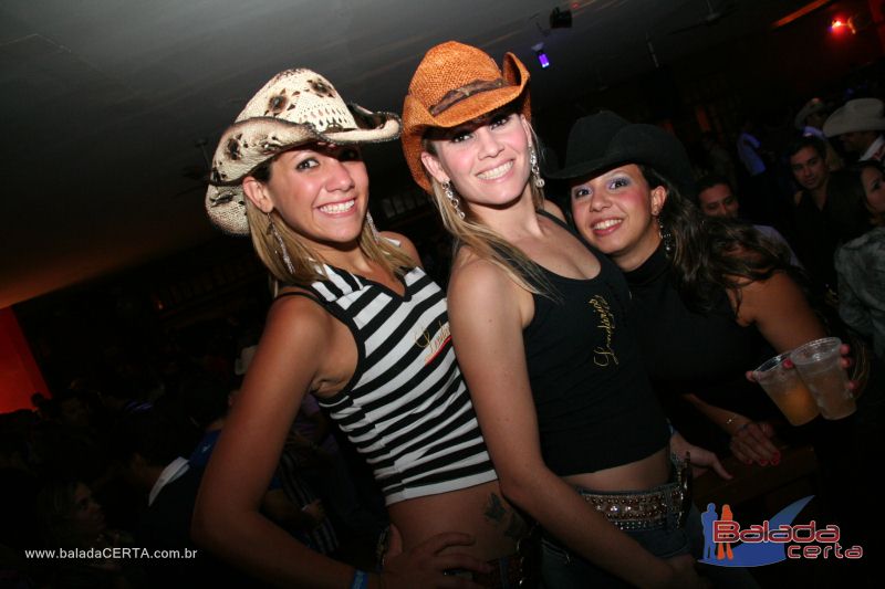 Balada: Fotos de quinta na Choperia do Cowboy na Vicente Pires - DF