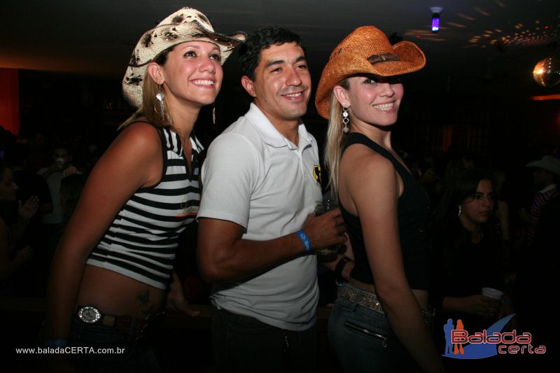 Balada: Fotos de quinta na Choperia do Cowboy na Vicente Pires - DF