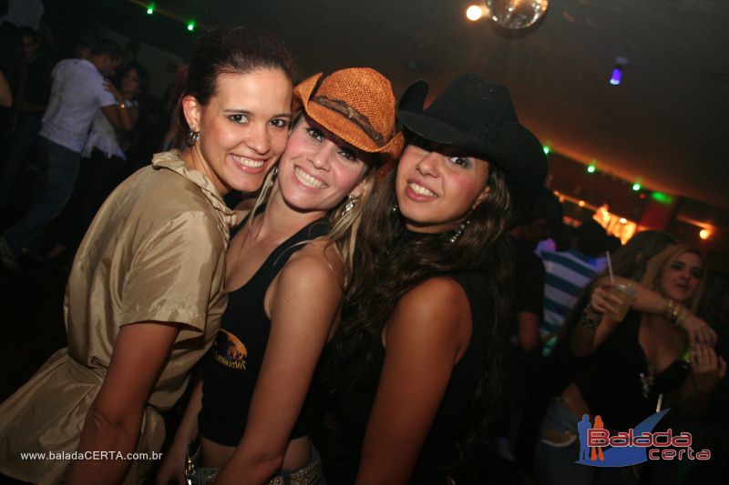 Balada: Fotos de quinta na Choperia do Cowboy na Vicente Pires - DF