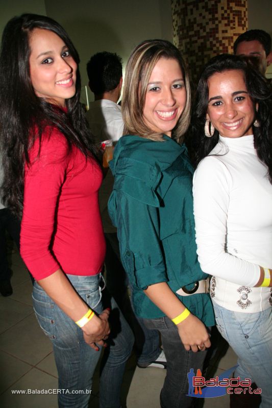 Balada: October Night Niver do Fabinho em Braslia - DF