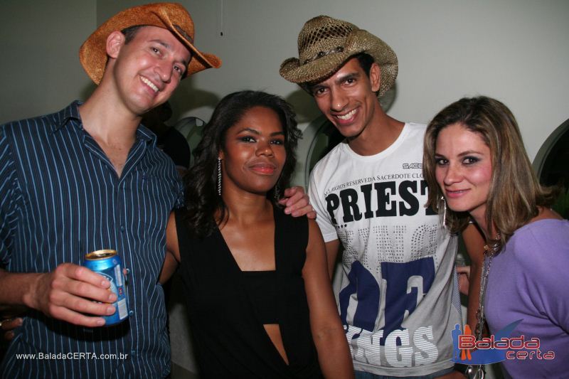 Balada: October Night Niver do Fabinho em Braslia - DF