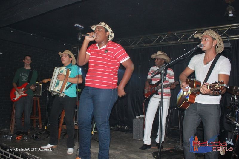 Balada: Fotos de quinta no Emprio Sertanejo no Ncleo Bandeirante - DF