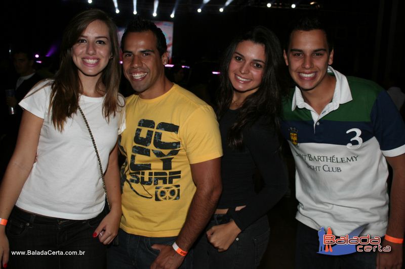 Balada: Monange Dream Fashion Tour 2011 - Capital Inicial - Female Angels - DJ Gustavo