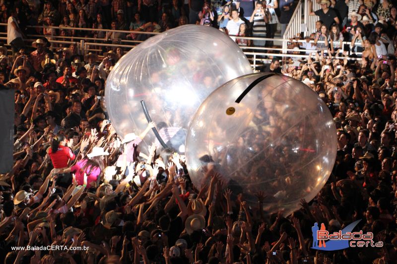 Balada: Festa do Peo Barretos 2011 - Excurso Os Lendrios - Barretos - SP