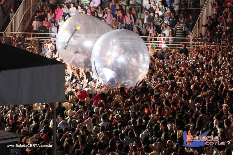 Balada: Festa do Peo Barretos 2011 - Excurso Os Lendrios - Barretos - SP