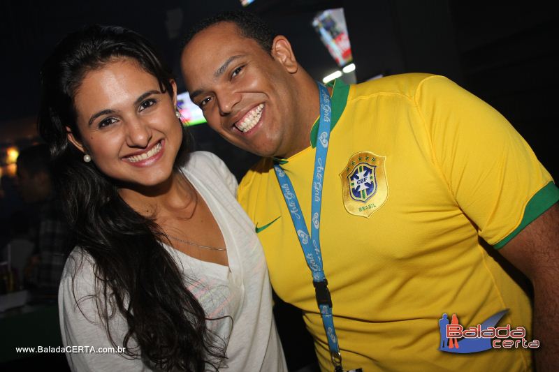 Balada: Fotos de Sexta no Brazucas Sport Bar com Guilherme & Giulliano - guas Claras - DF