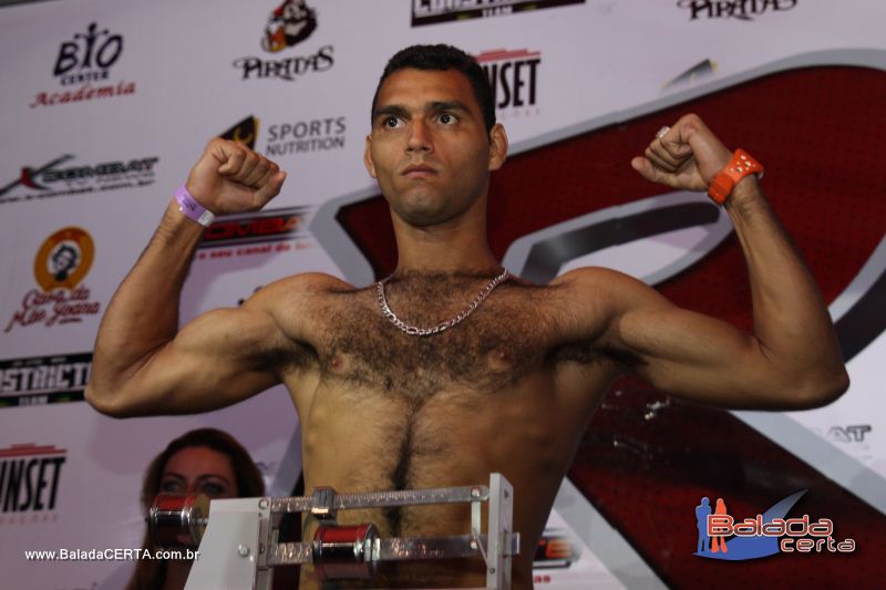 Balada: RockStriker MMA - Pesagem e Coletiva de Imprensa