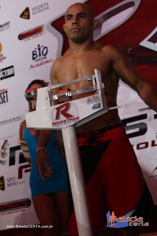 Balada: RockStriker MMA - Pesagem e Coletiva de Imprensa