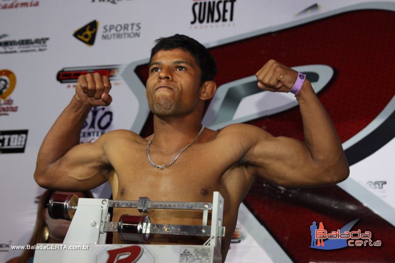 Balada: RockStriker MMA - Pesagem e Coletiva de Imprensa