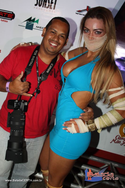 Balada: RockStriker MMA - Pesagem e Coletiva de Imprensa