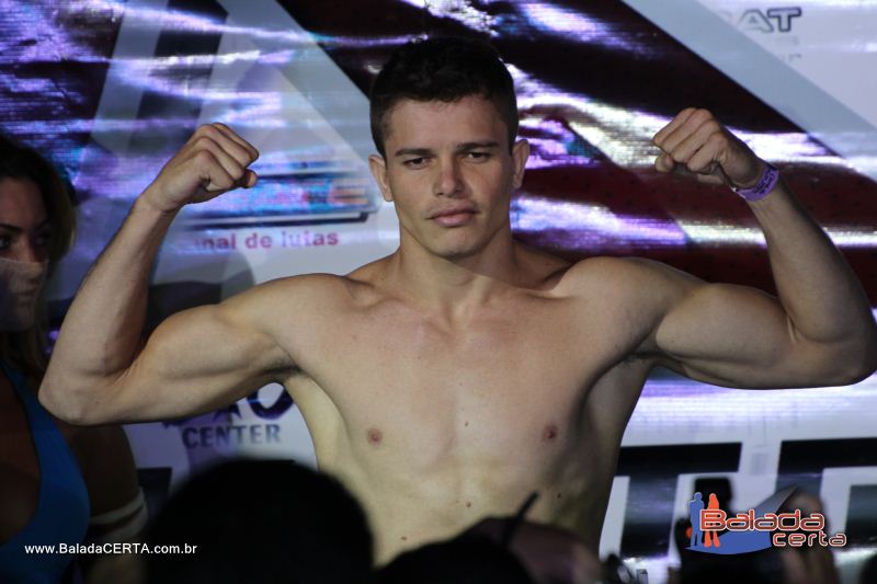 Balada: RockStriker MMA - Pesagem e Coletiva de Imprensa